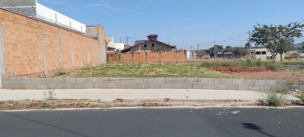 Terreno / Padrão em Araraquara 