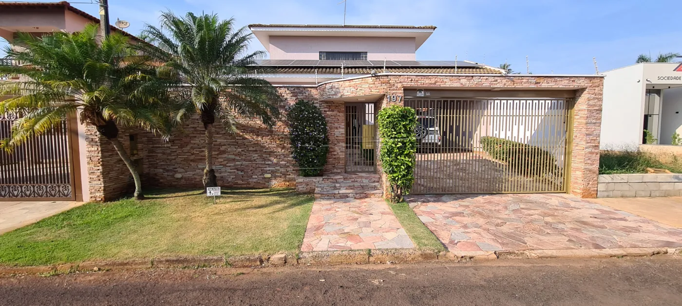 Casa / Padrão em Araraquara Alugar por R$4.400,00