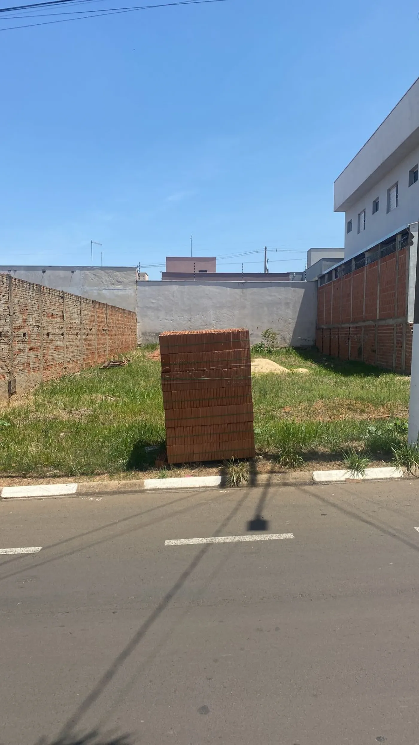 Terreno / Padrão em Ibaté , Comprar por R$150.000,00