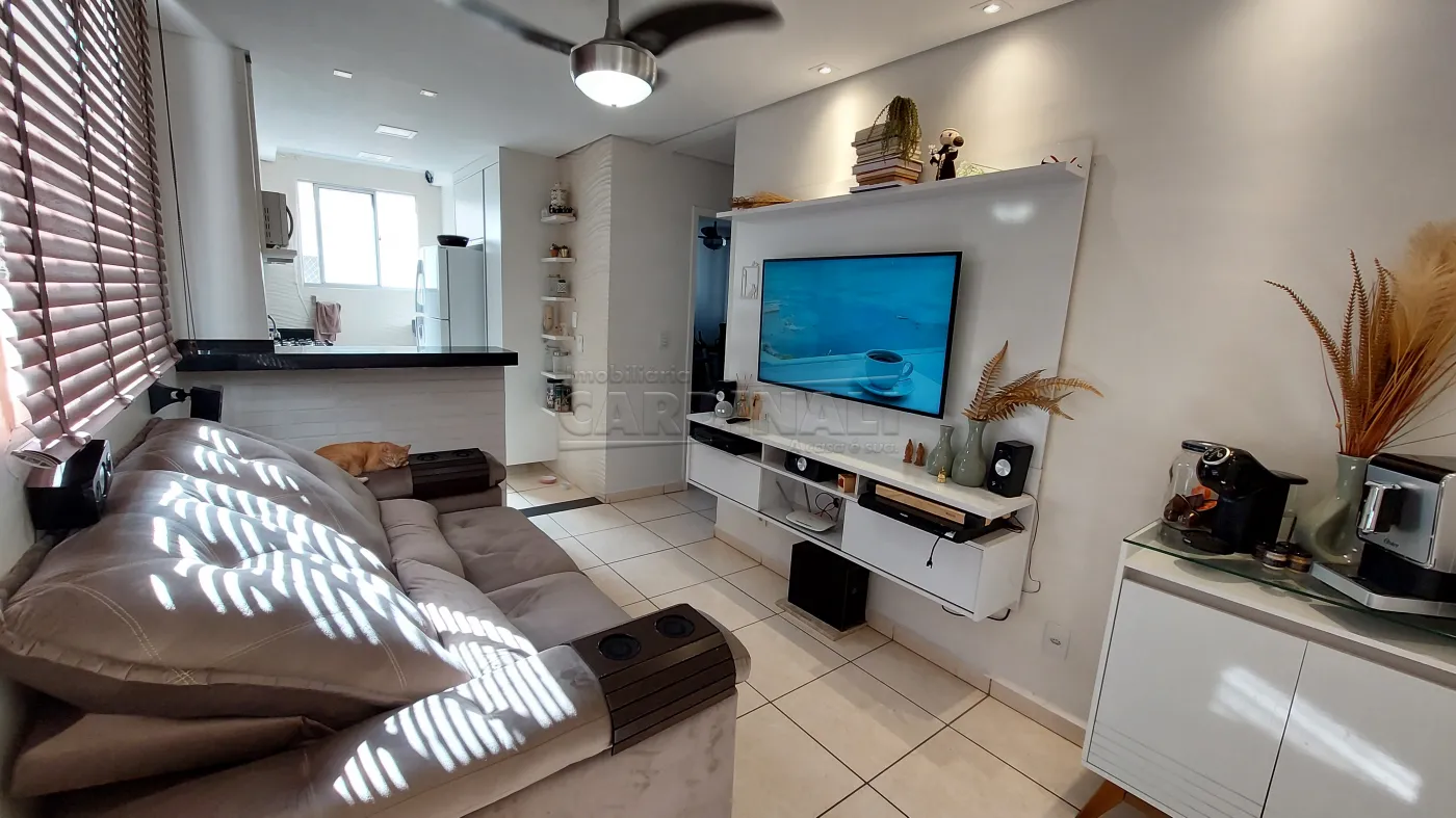 Comprar Apartamento / Padrão em Araraquara R$ 180.000,00 - Foto 1