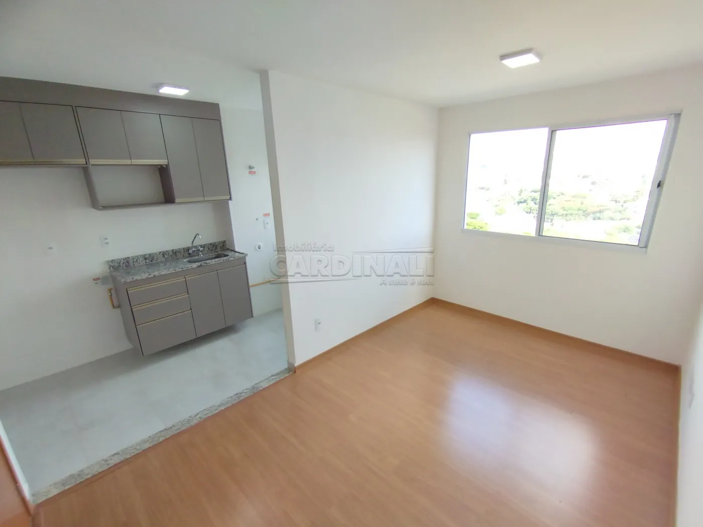 sala Alugar Apartamento / Padrão em São Carlos R$ 1.550,00 - Foto 1