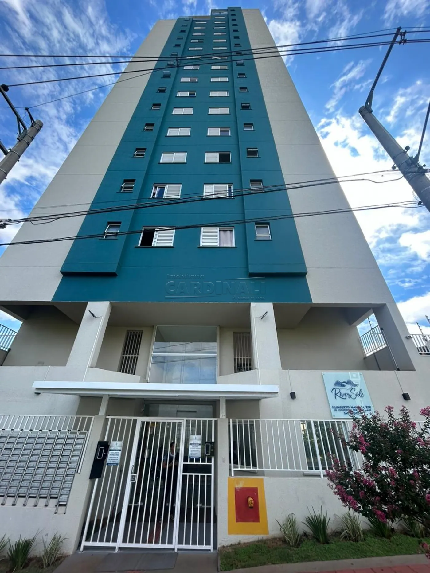 Alugar Apartamento / Padrão em São Carlos R$ 2.000,00 - Foto 1