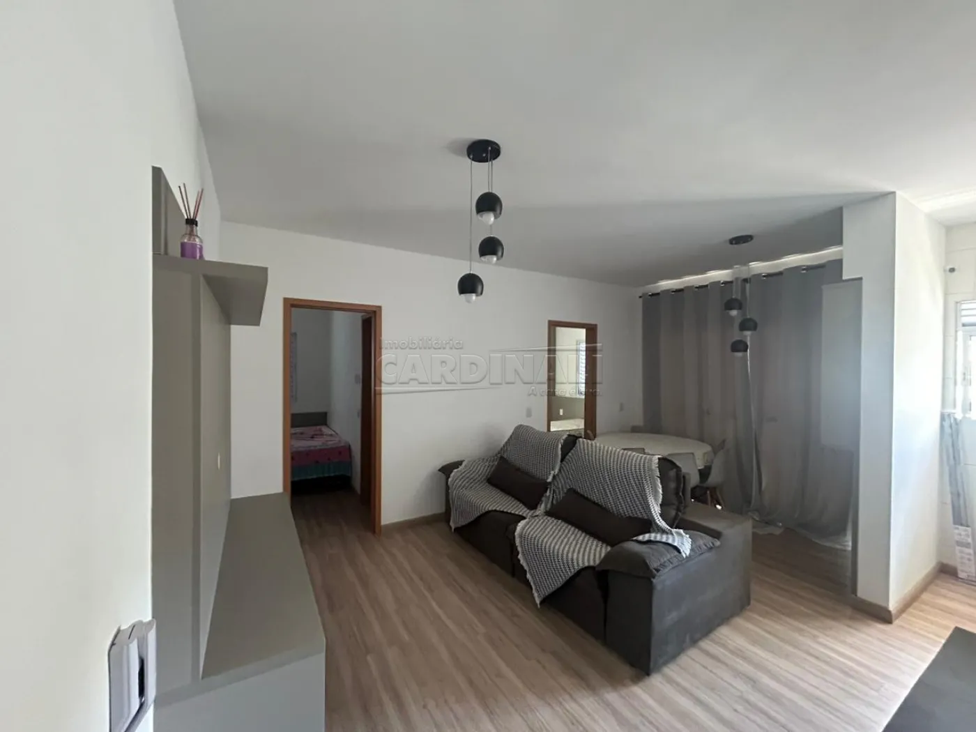 Alugar Apartamento / Padrão em São Carlos R$ 2.000,00 - Foto 2