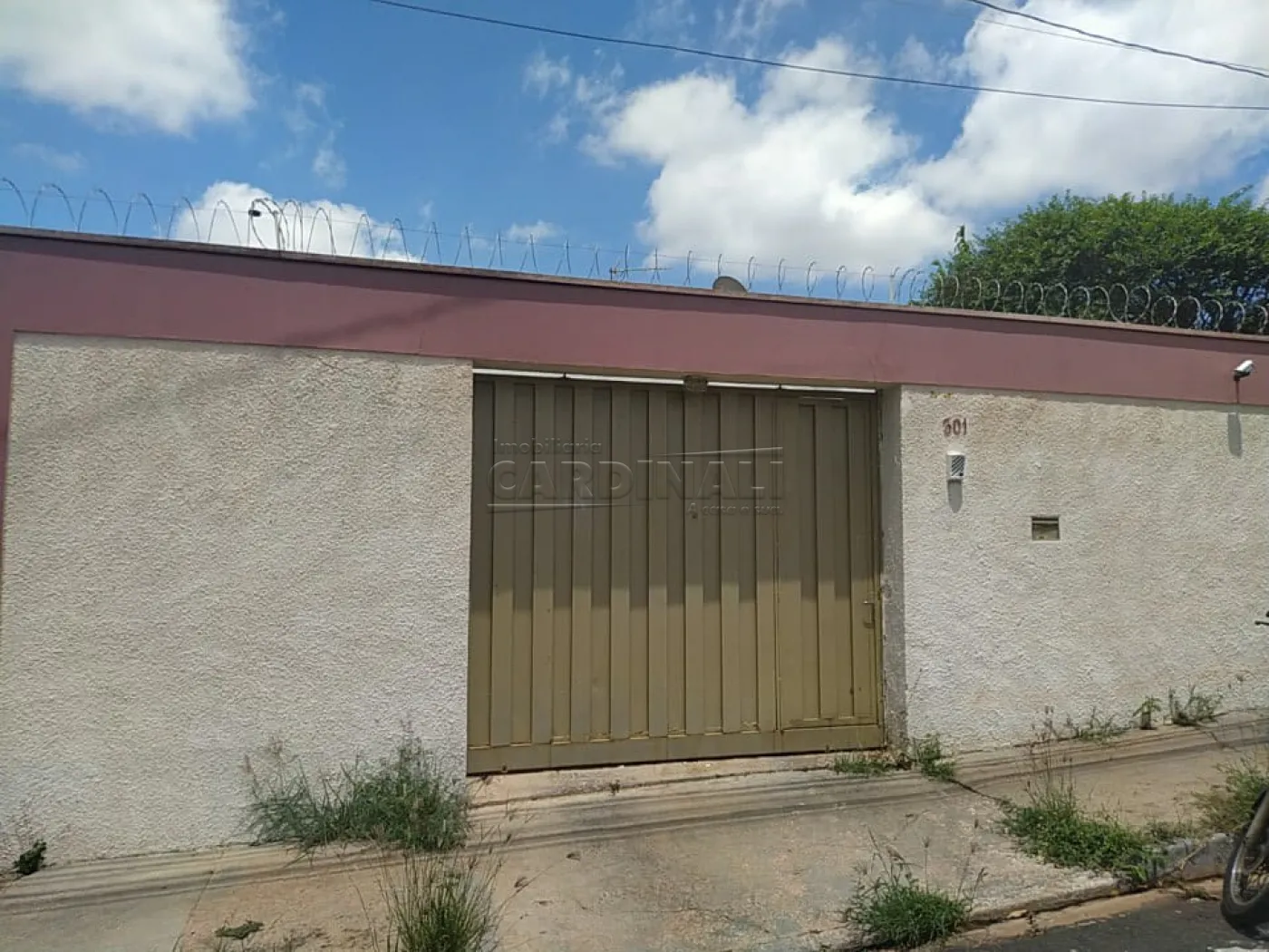 Casa / Padrão em Araraquara Alugar por R$2.000,00