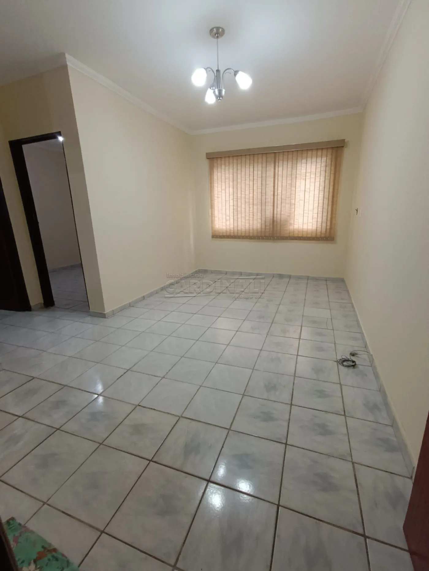 Alugar Apartamento / Padrão em São Carlos R$ 850,00 - Foto 2