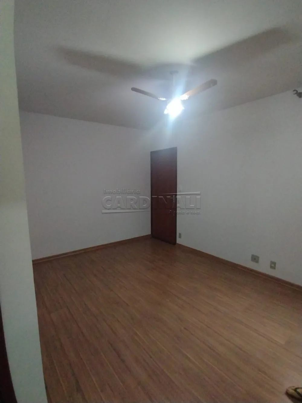 Apartamento / Padrão em São Carlos 