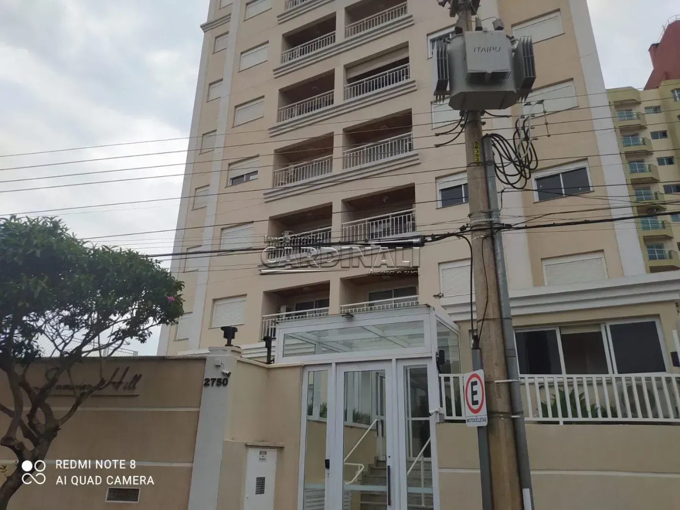 Apartamento / Padrão em Araraquara Alugar por R$1.800,00