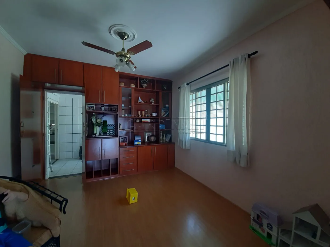 Casa / Padrão em São Carlos , Comprar por R$450.000,00