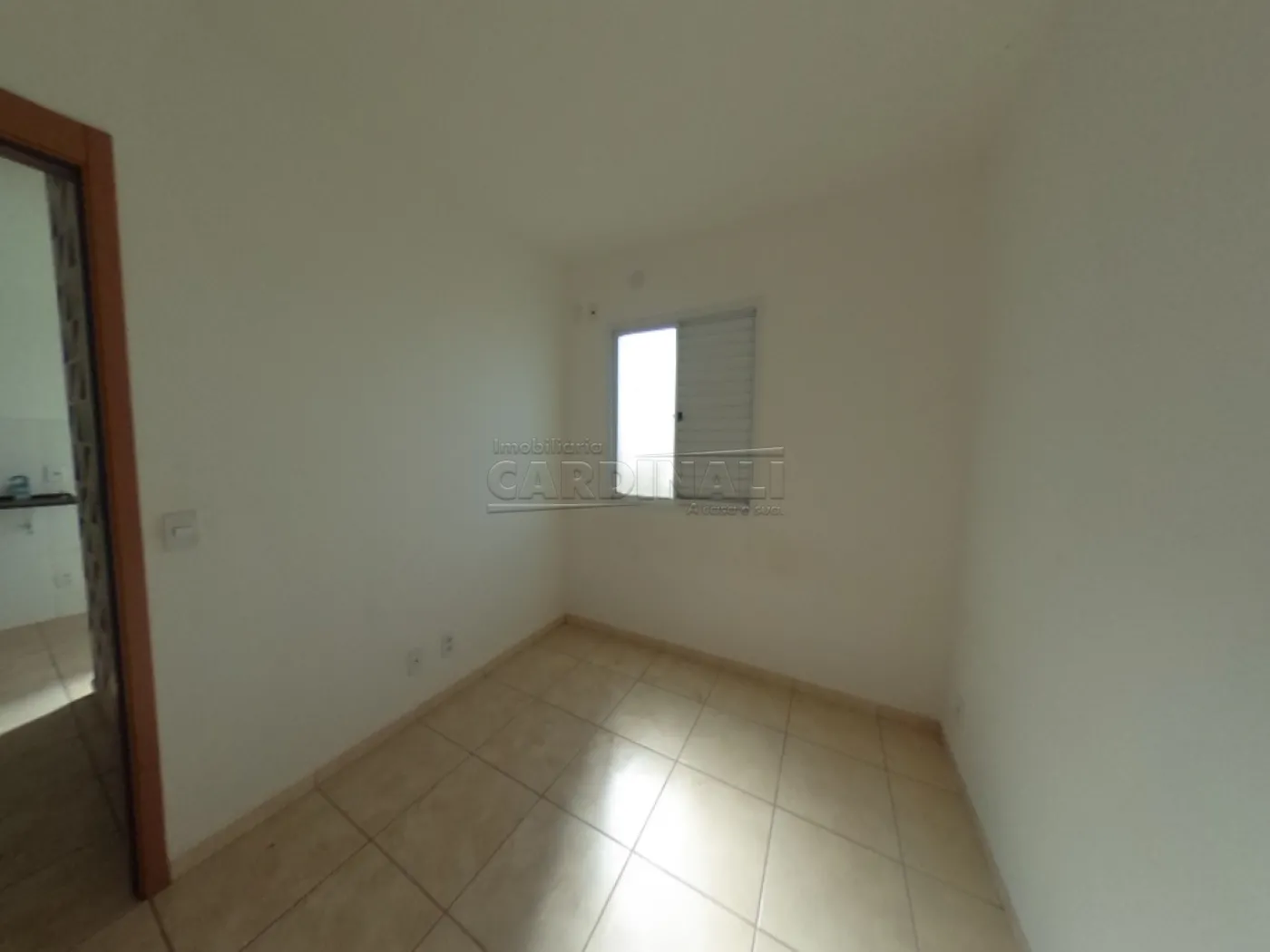 Comprar Apartamento / Padrão em Araraquara R$ 150.000,00 - Foto 6