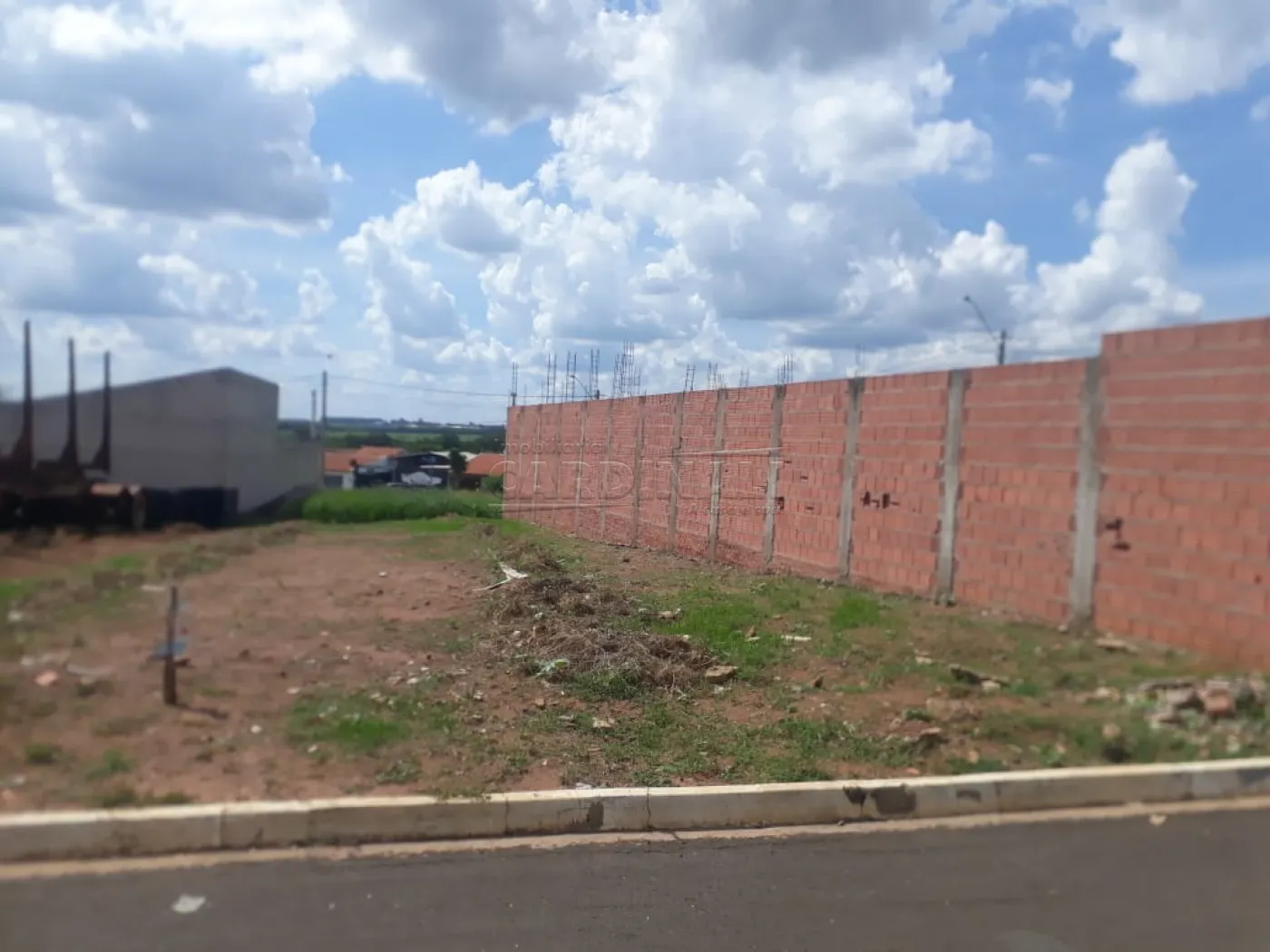 Terreno / Padrão em Ibaté , Comprar por R$124.000,00