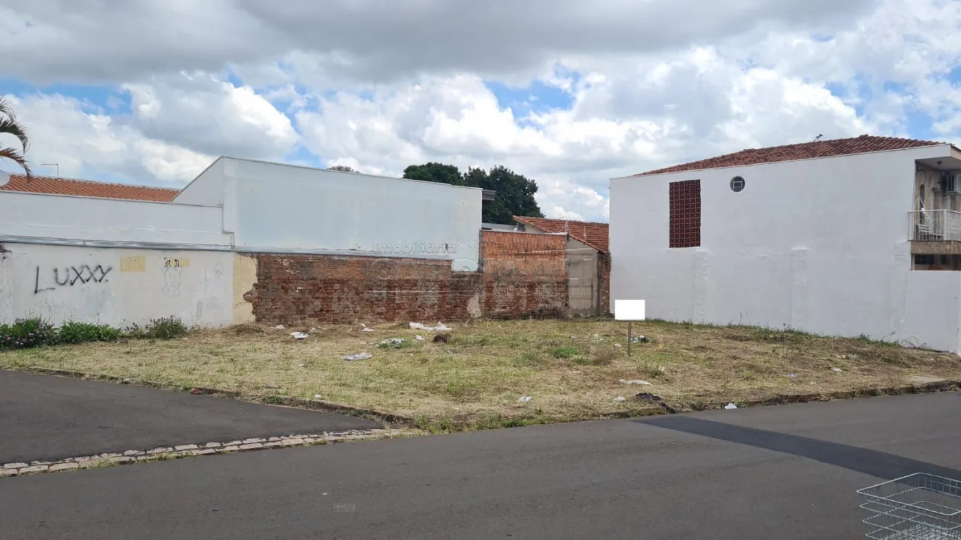 Terreno / Padrão em São Carlos , Comprar por R$200.000,00