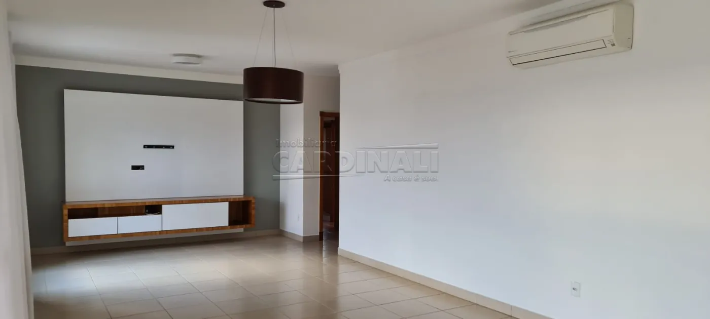 Apartamento / Padrão em Araraquara , Comprar por R$1.050.000,00