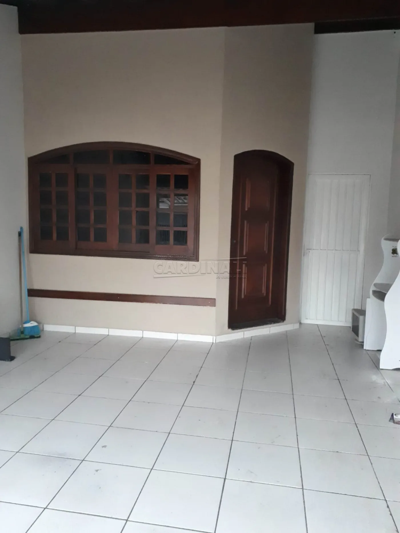 Casa / Padrão em São Carlos , Comprar por R$300.000,00