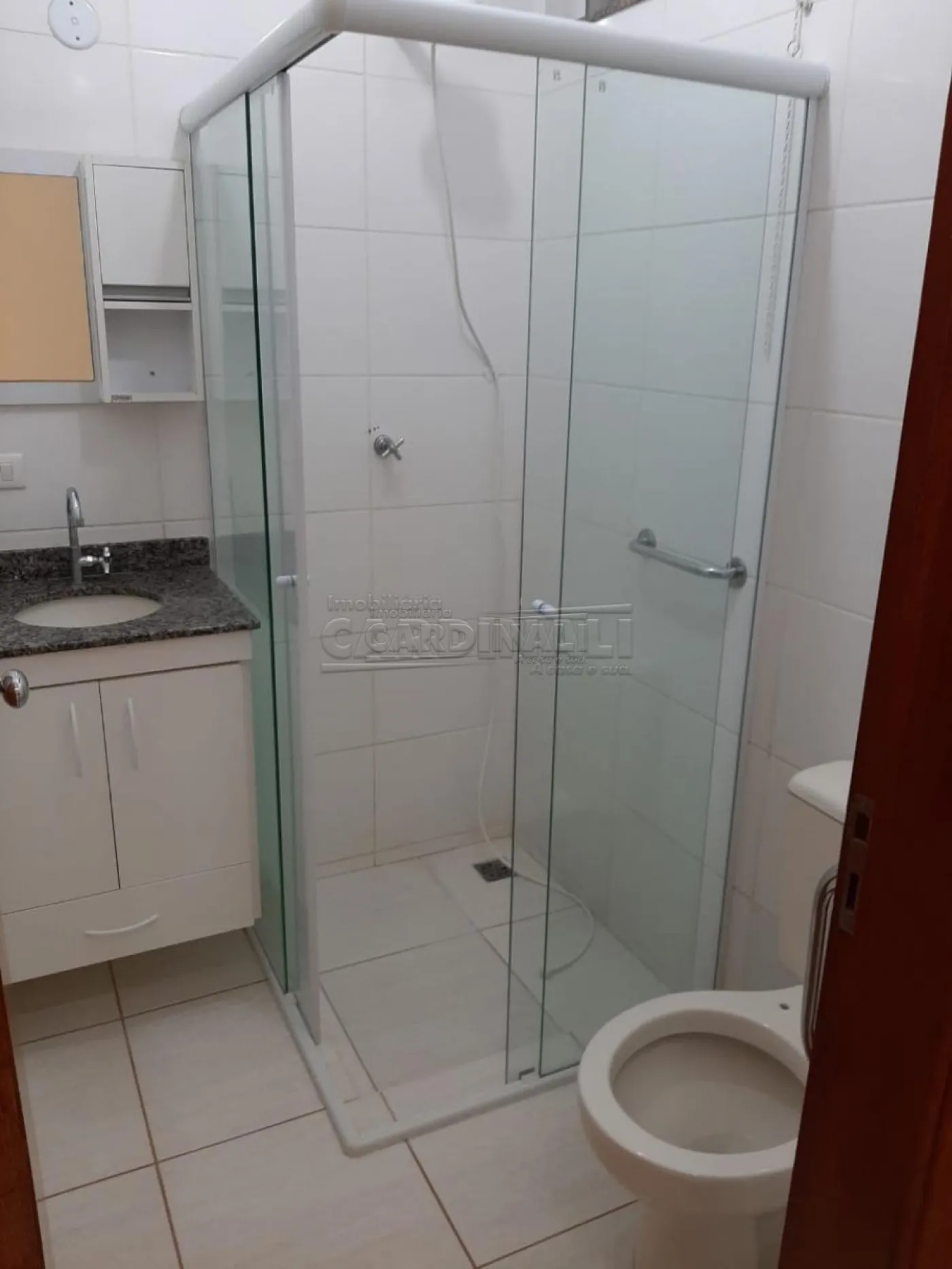 wc Alugar Apartamento / Padrão em São Carlos R$ 1.334,00 - Foto 5