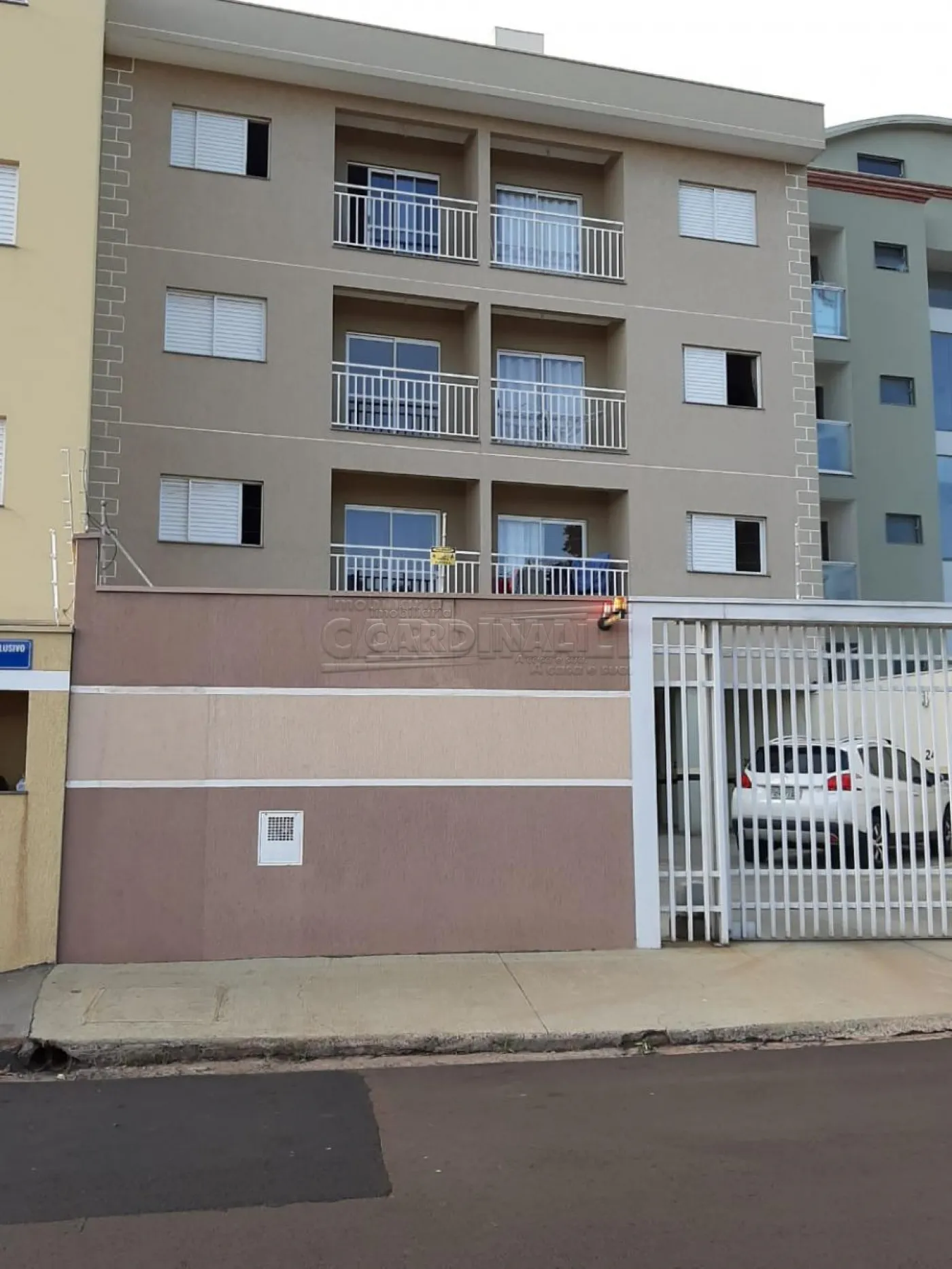 frente Alugar Apartamento / Padrão em São Carlos R$ 1.334,00 - Foto 6