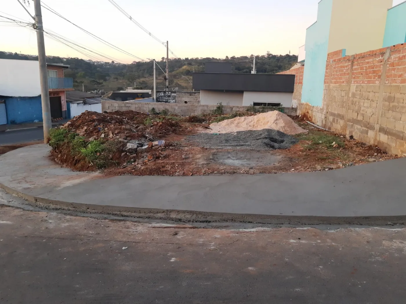 Terreno / Padrão em São Carlos , Comprar por R$65.000,00