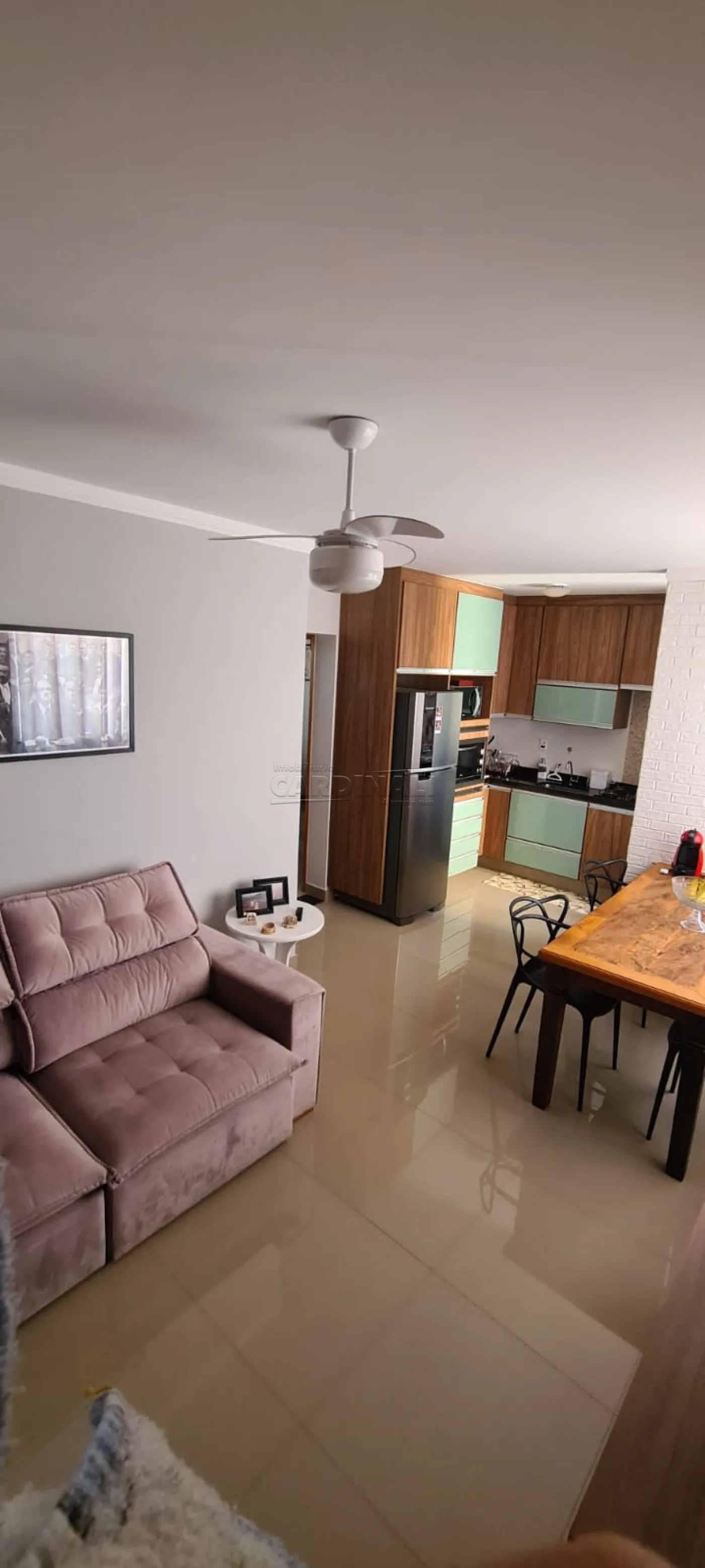 Apartamento / Padrão em São Carlos , Comprar por R$272.000,00