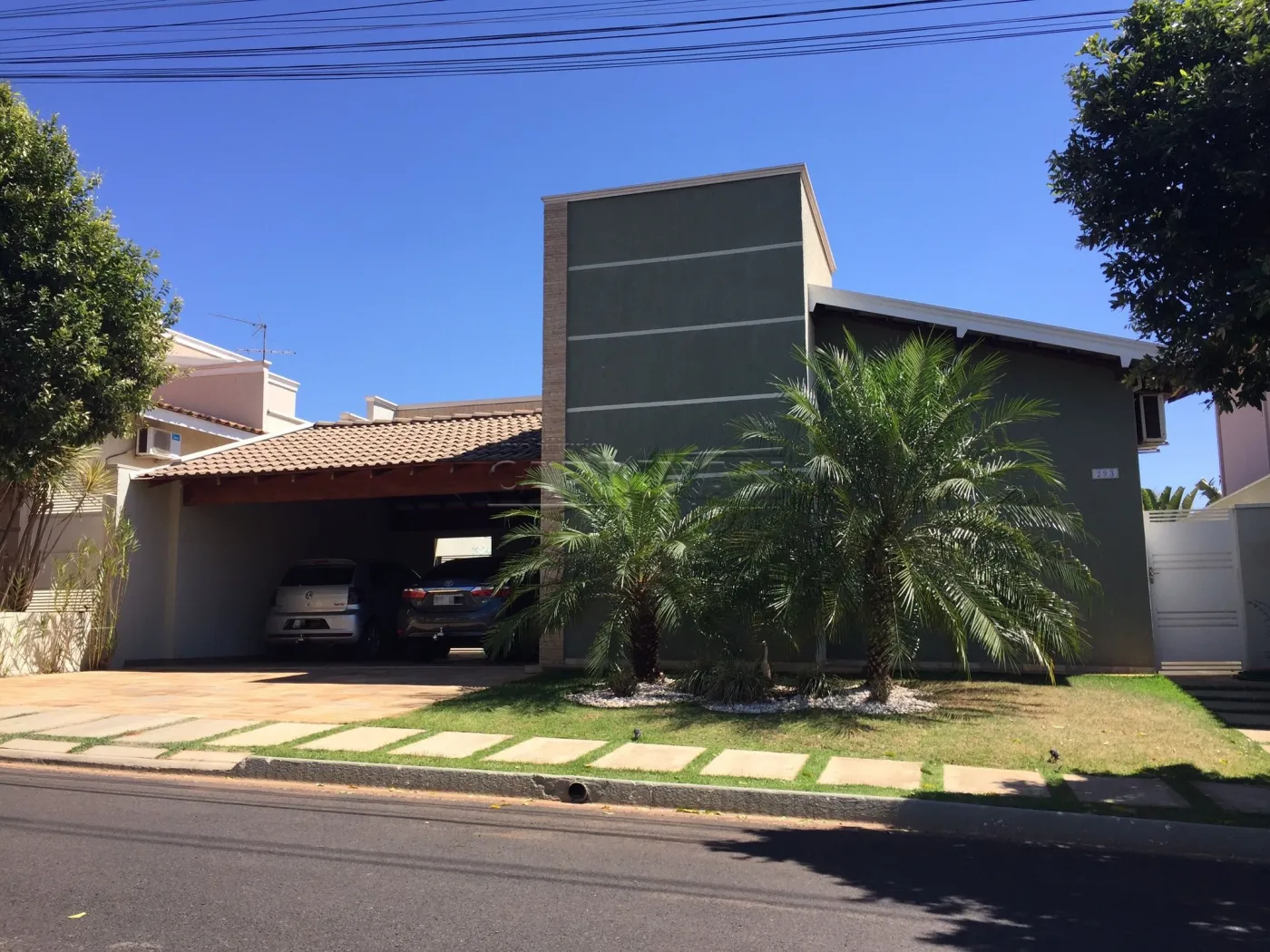 Casa / Condomínio em Araraquara 