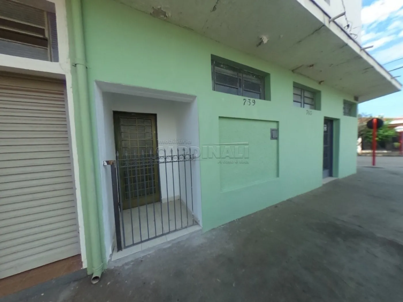 Comercial / Sala em São Carlos Alugar por R$889,00