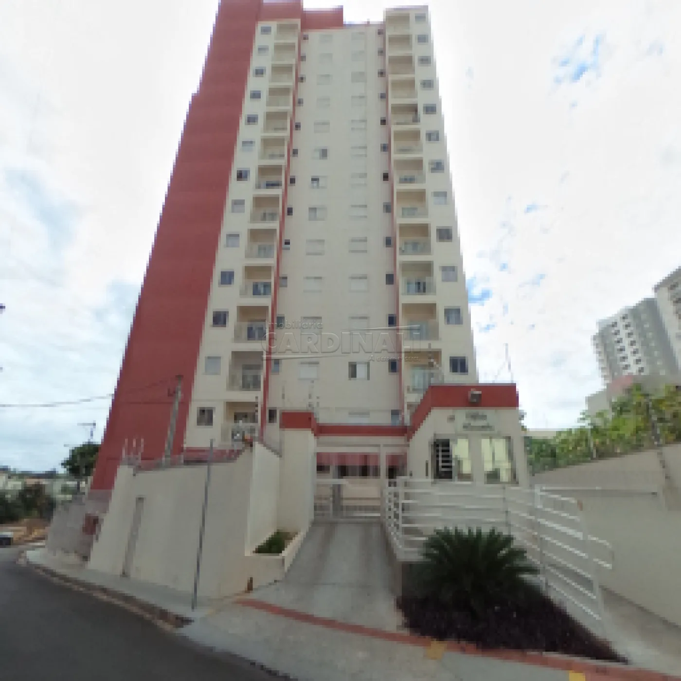 Apartamento / Padrão em São Carlos Alugar por R$1.200,00