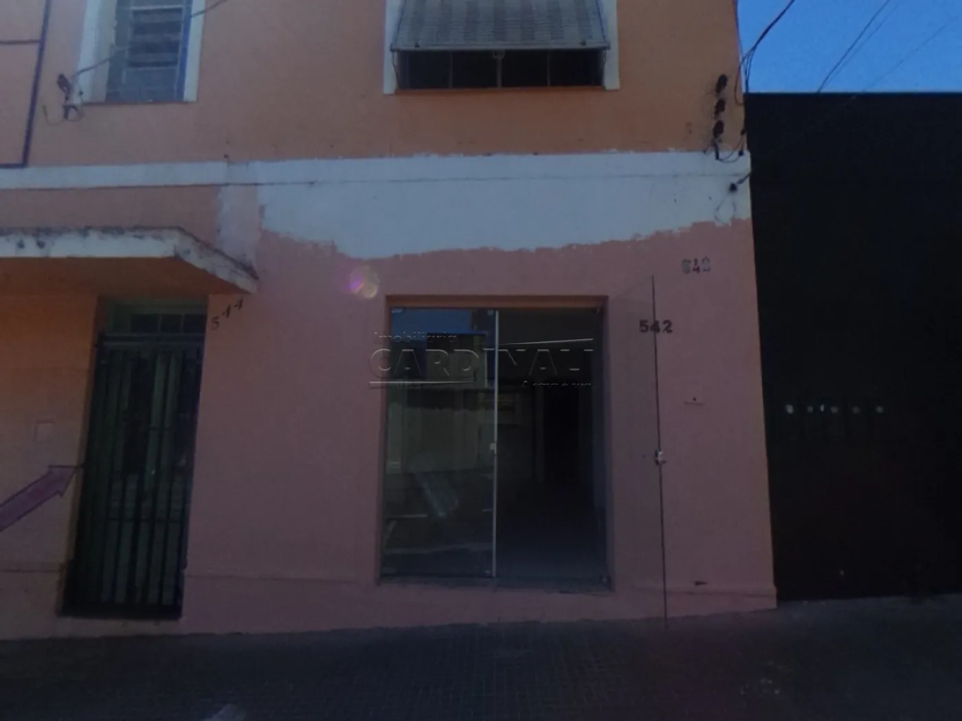 Comercial / Sala sem Condomínio em São Carlos Alugar por R$1.334,00
