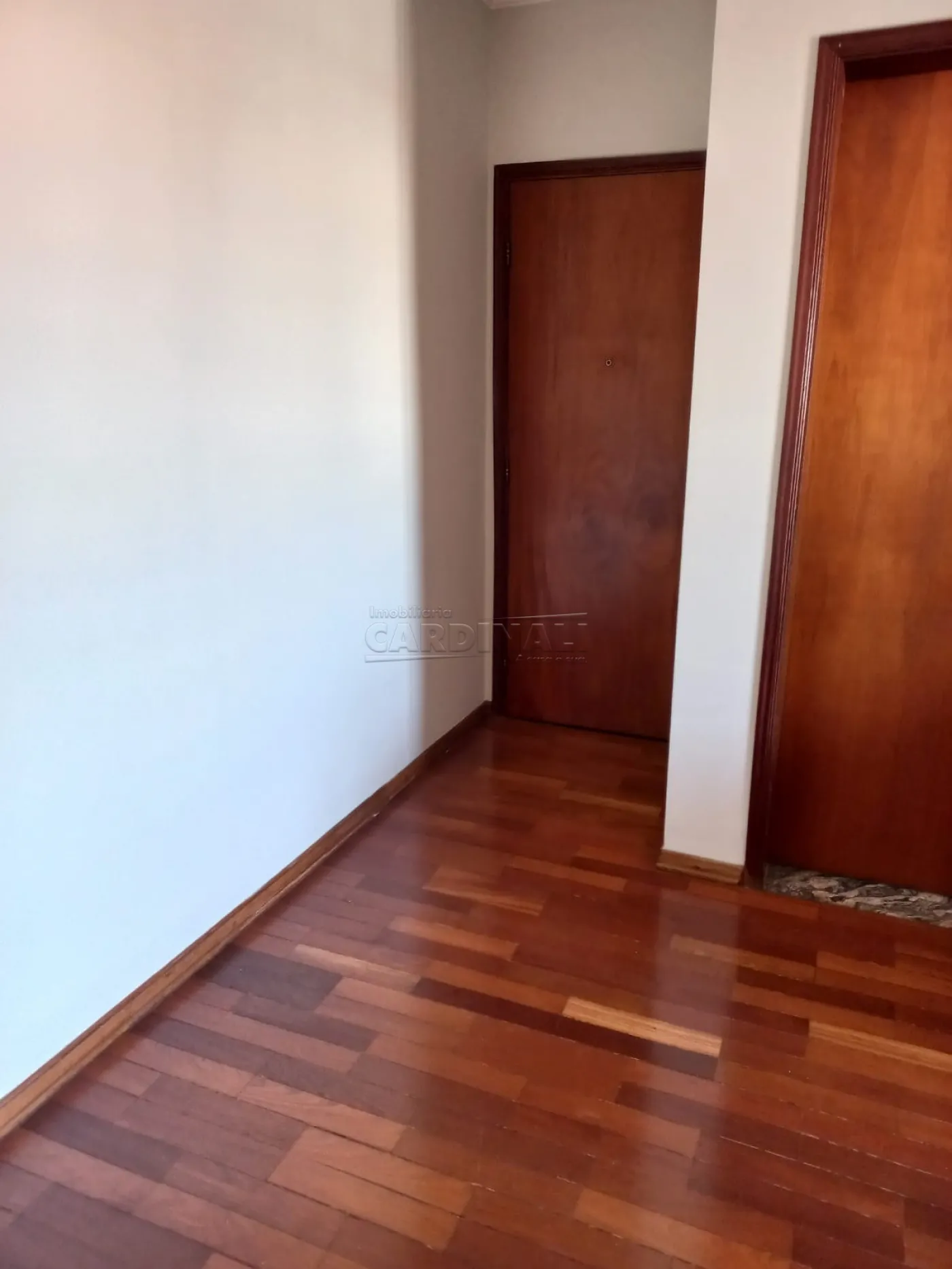 Apartamento / Padrão em São Carlos , Comprar por R$350.000,00