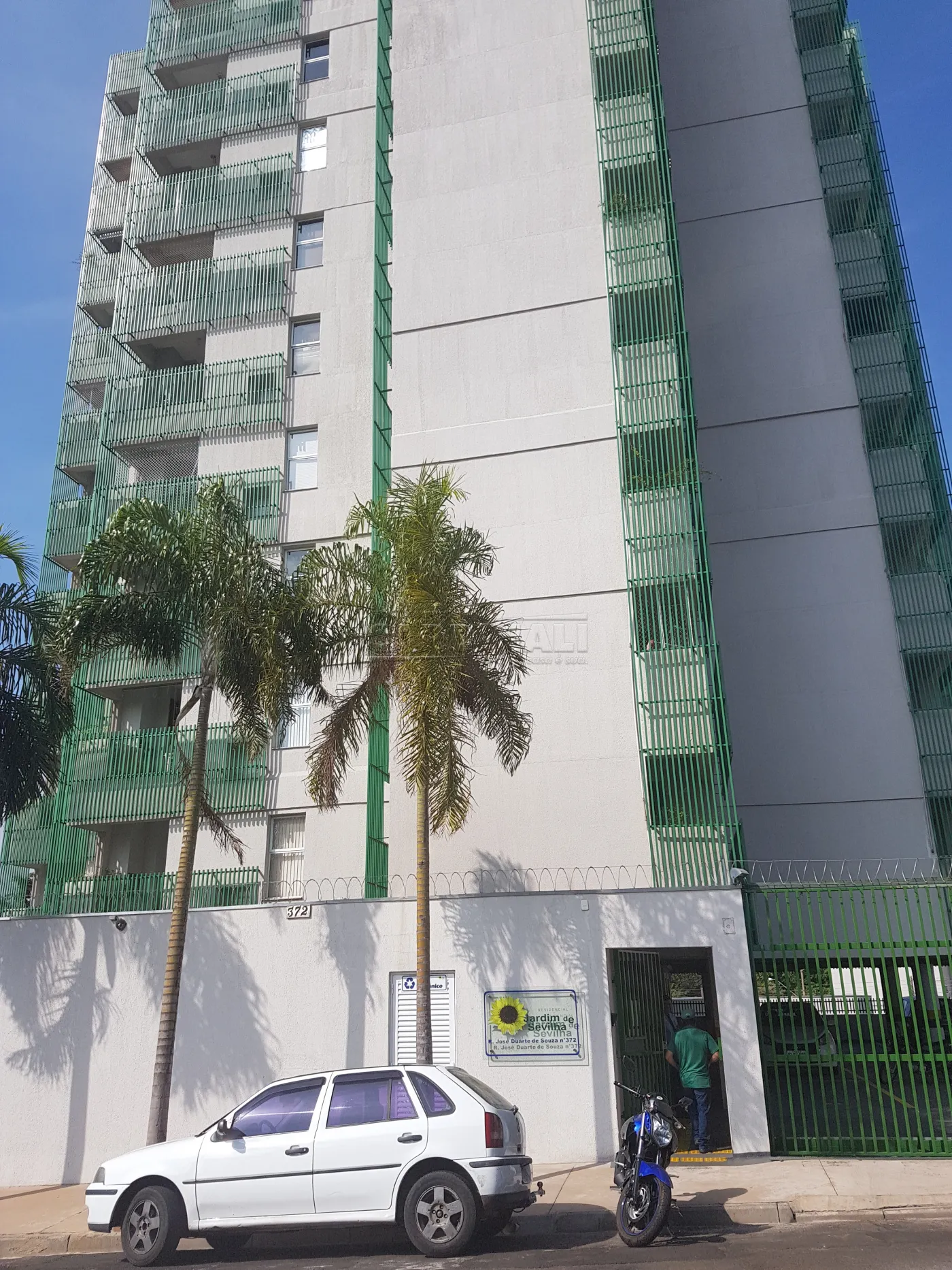 Apartamento / Padrão em São Carlos Alugar por R$1.445,00