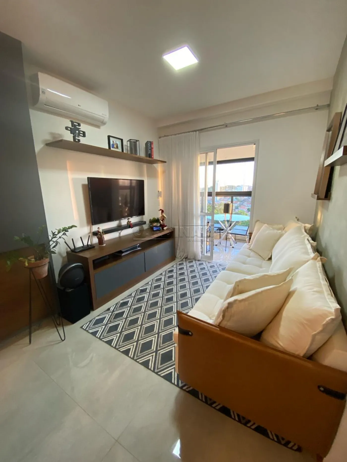 Apartamento / Padrão em São Carlos 