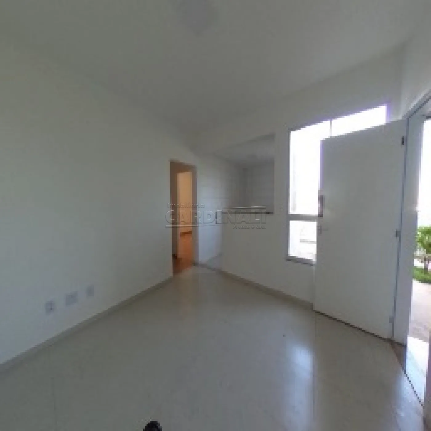 Apartamento / Padrão em Araraquara Alugar por R$800,00