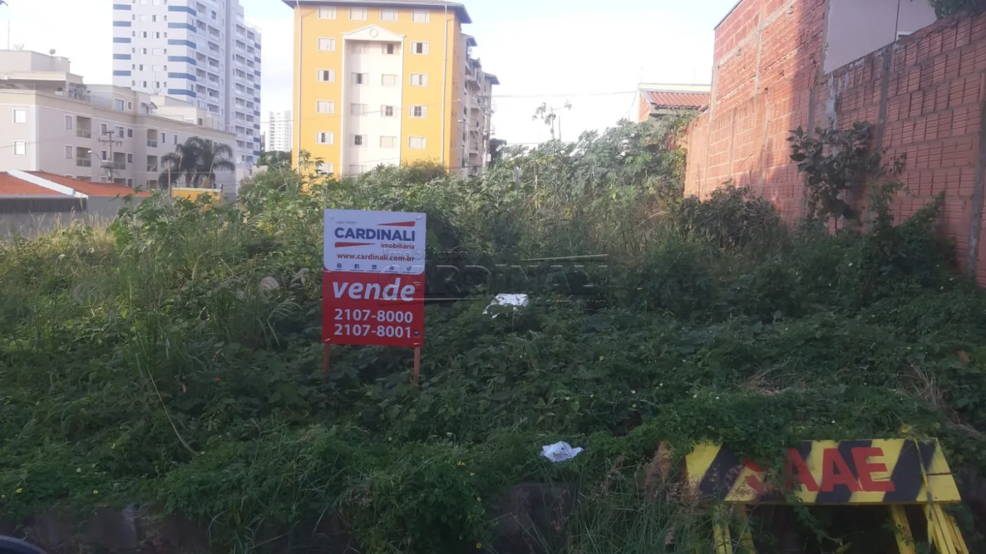 Terreno / Padrão em São Carlos , Comprar por R$300.000,00