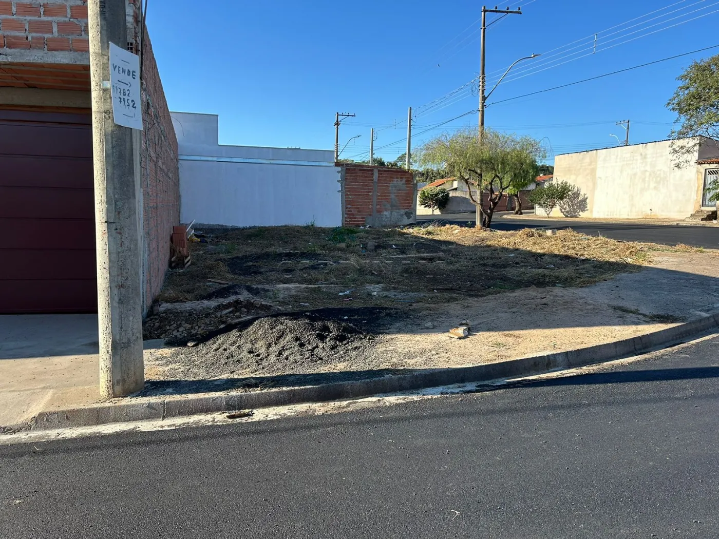 Terreno / Padrão em São Carlos 