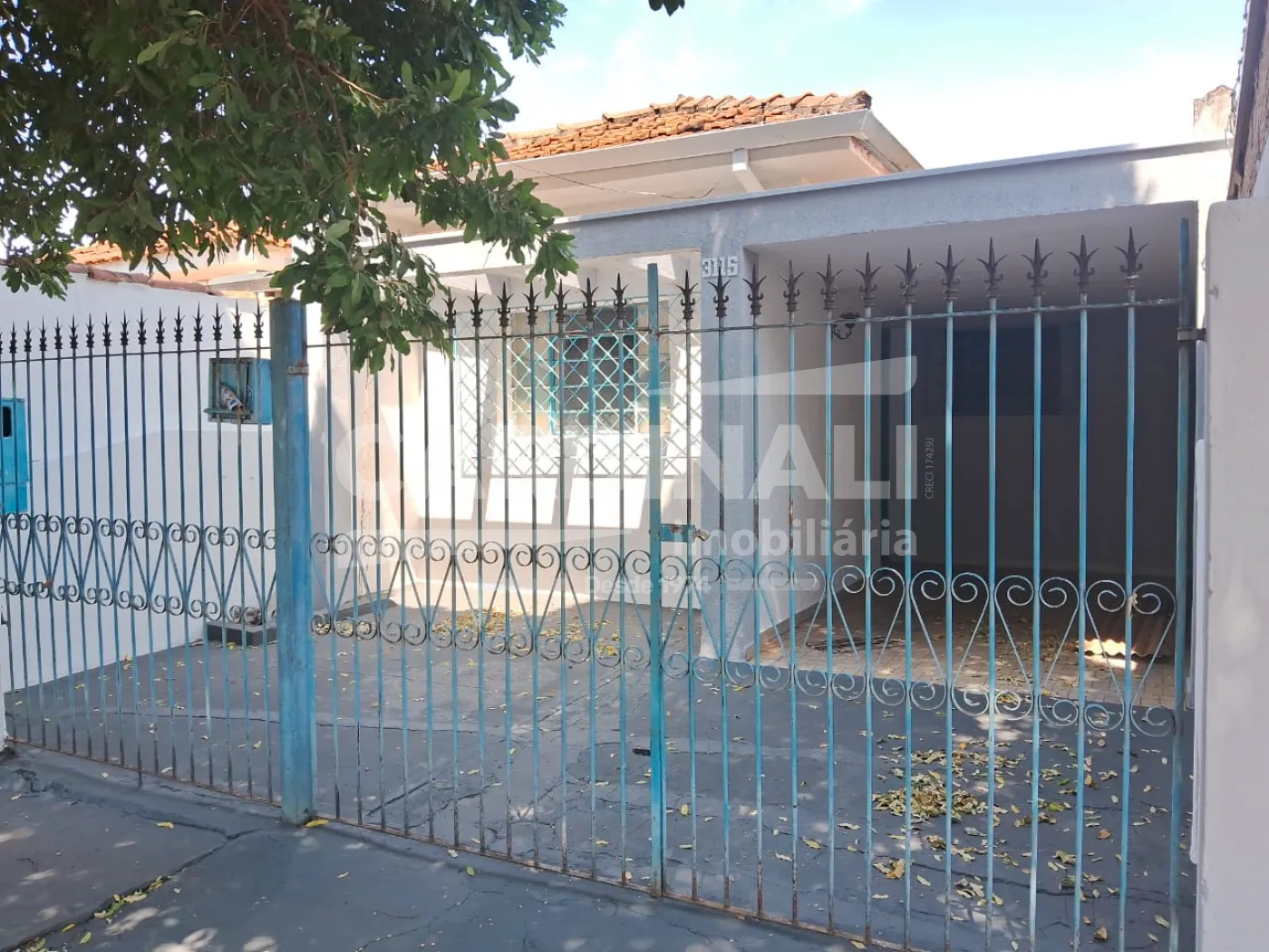 Casa / Padrão em Araraquara Alugar por R$1.200,00