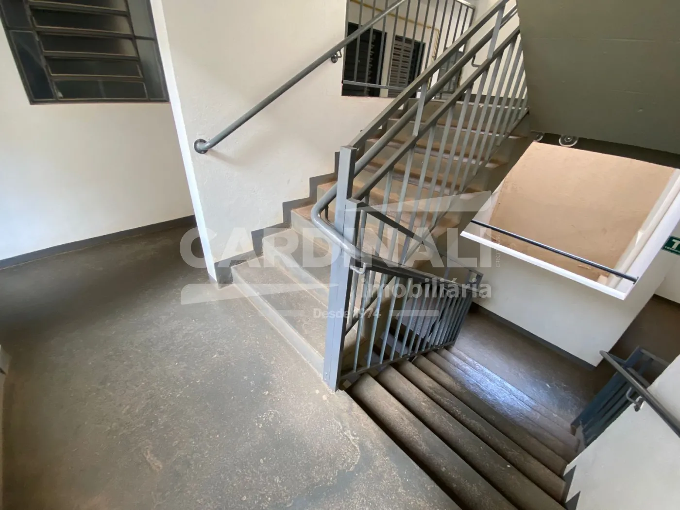 Escada Comprar Apartamento / Padrão em São Carlos R$ 170.000,00 - Foto 1