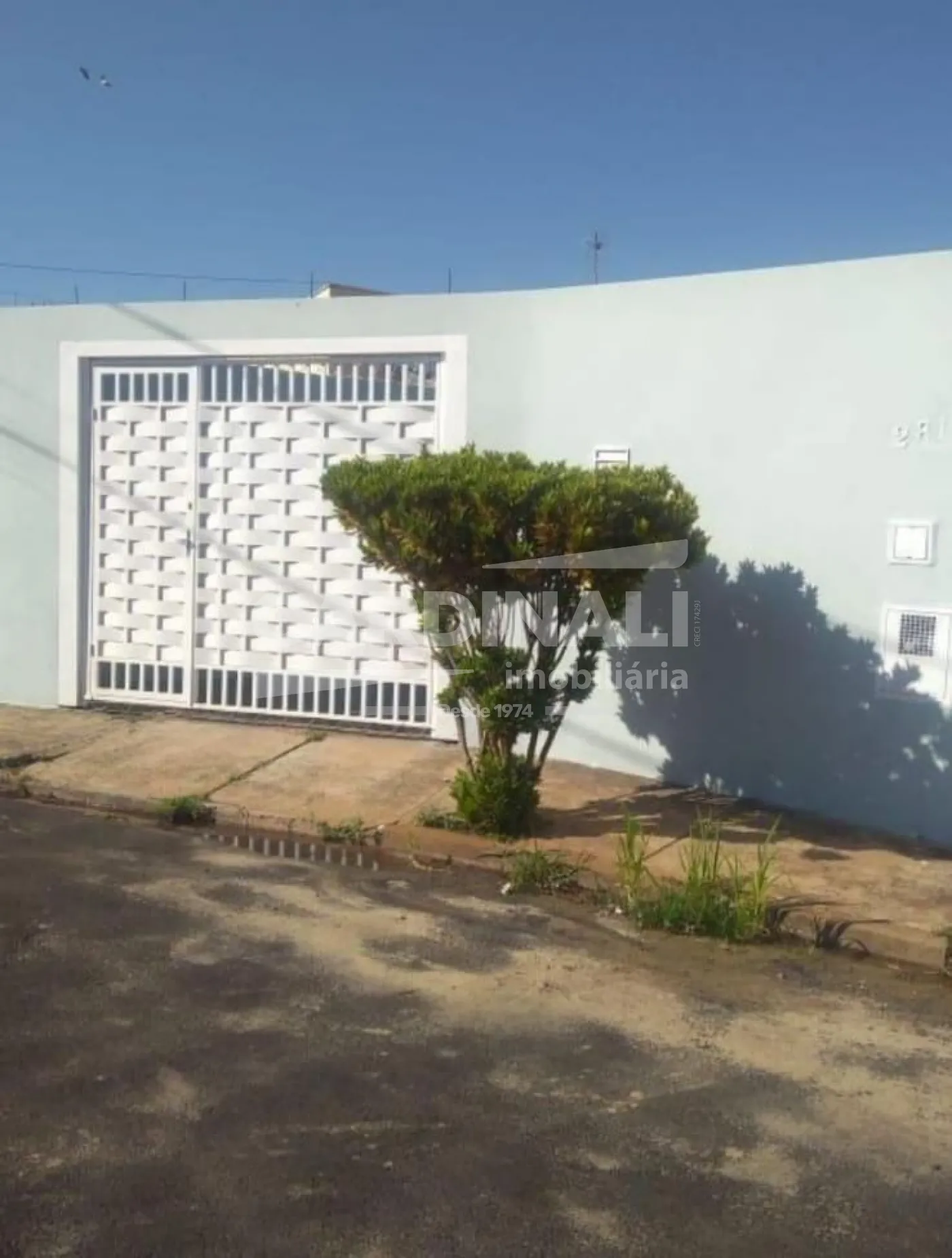 Comprar Casa / Padrão em Araraquara R$ 150.000,00 - Foto 1