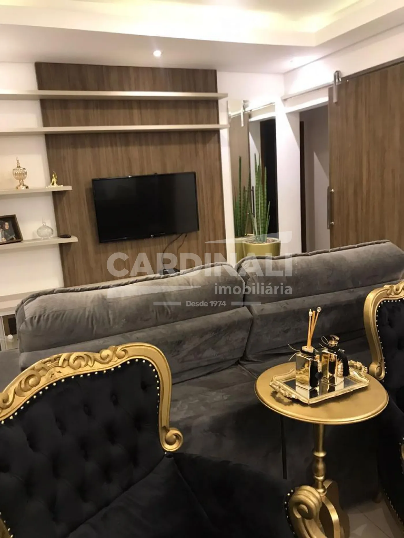 Comprar Apartamento / Padrão em Araraquara R$ 550.000,00 - Foto 2