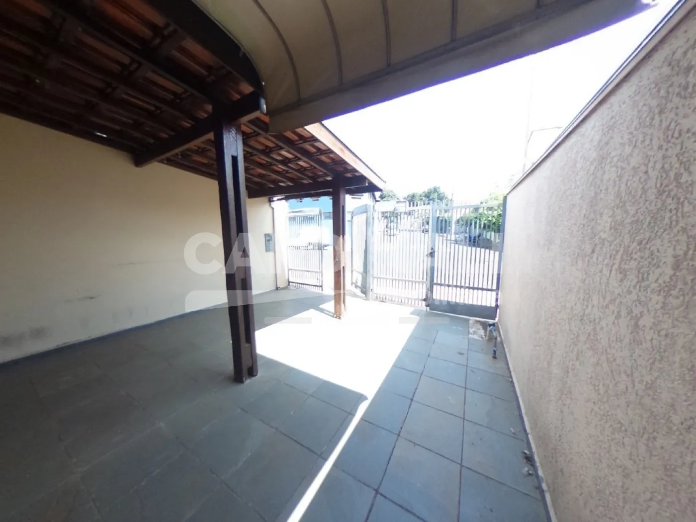 Alugar Casa / Padrão em São Carlos R$ 1.445,00 - Foto 4