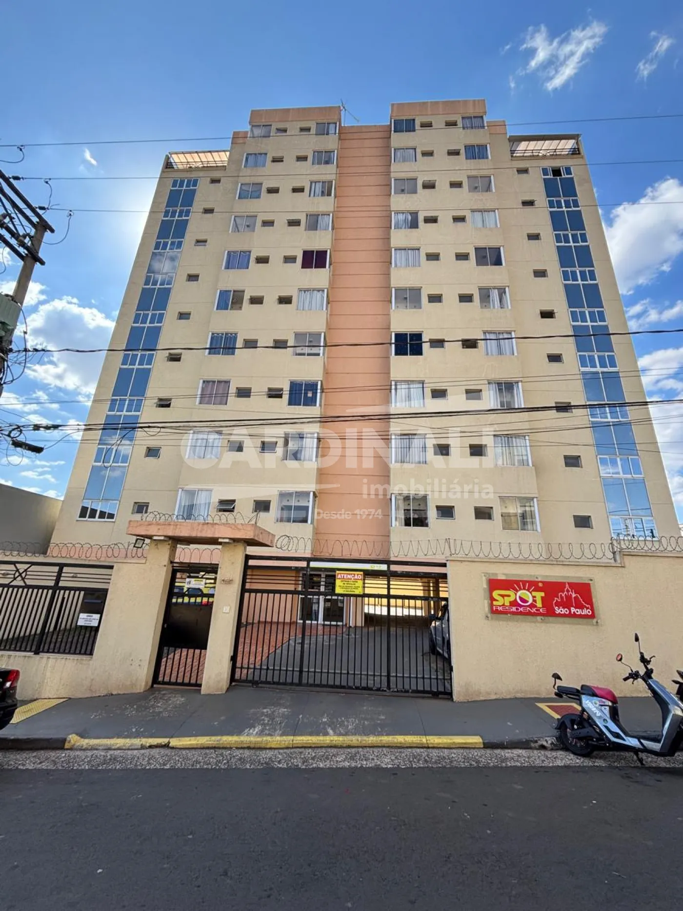 Apartamento / Padrão em São Carlos 