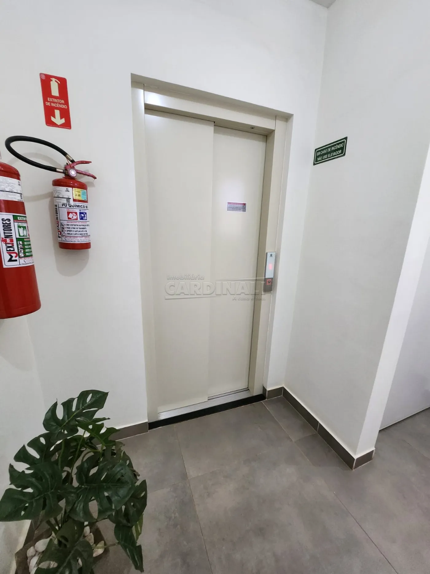 Apartamento / Padrão em São Carlos Alugar por R$2.400,00