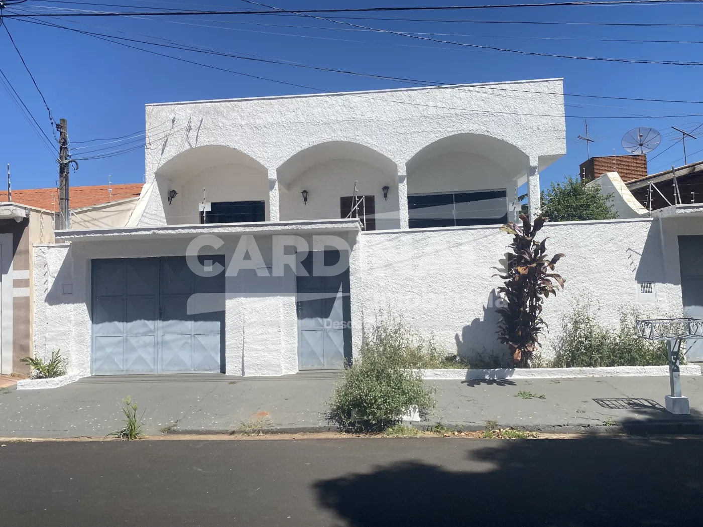 Casa / Padrão em São Carlos Alugar por R$2.000,00