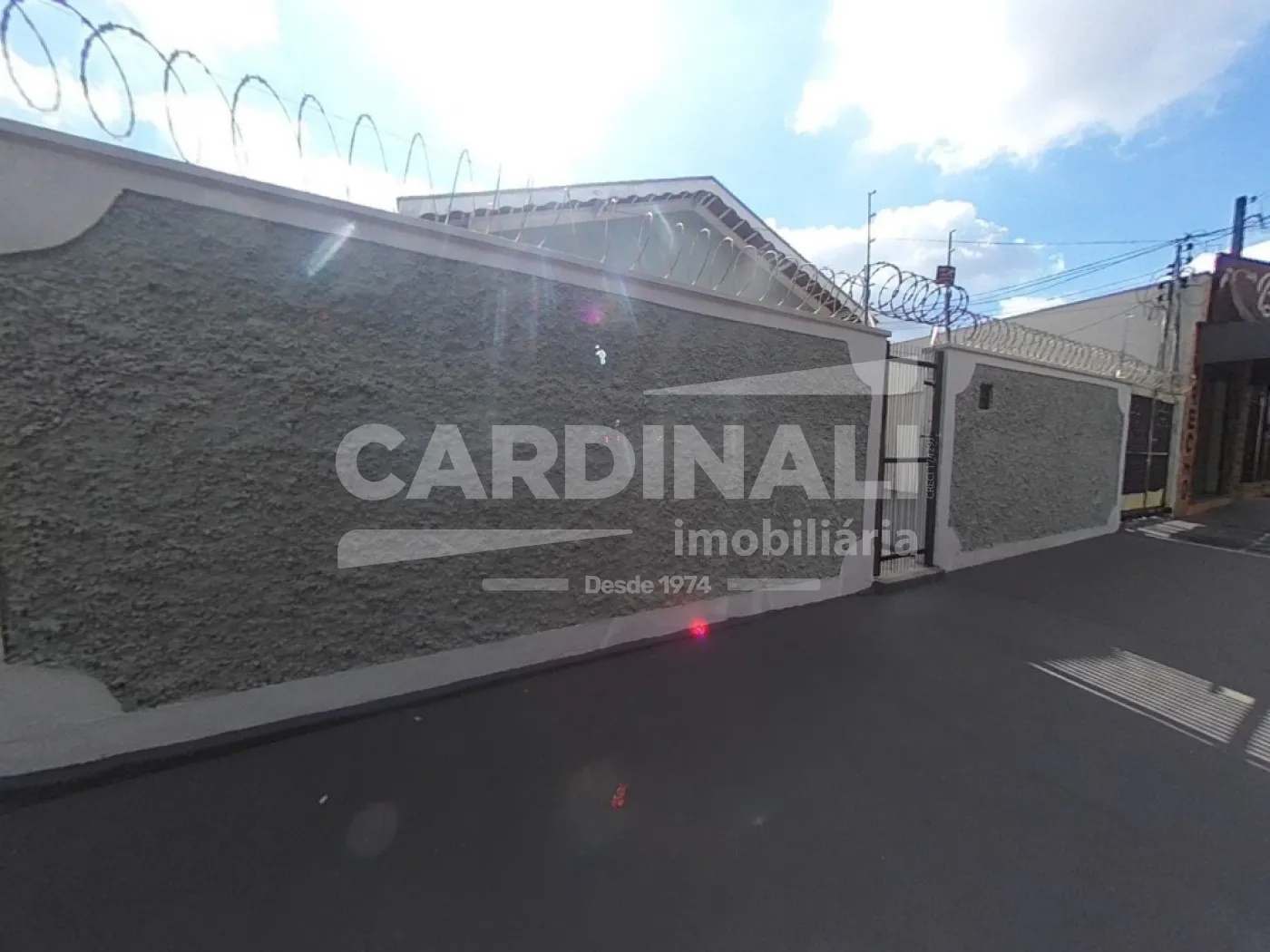 Casa / Padrão em São Carlos Alugar por R$1.667,00