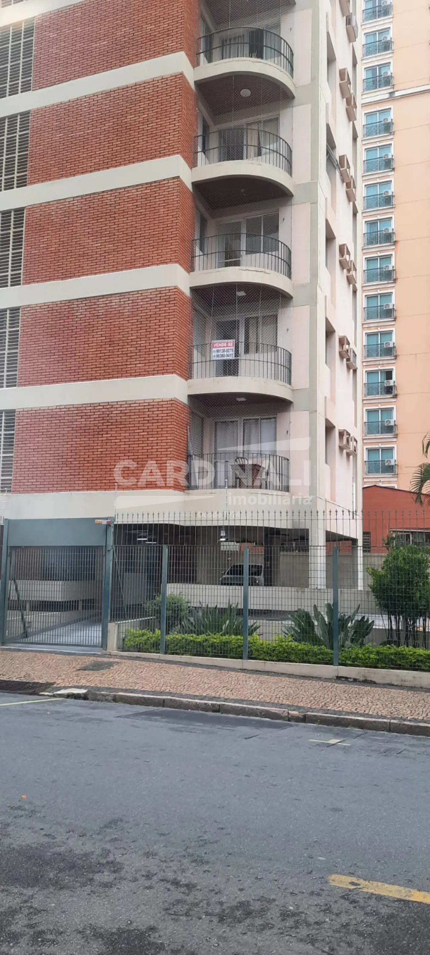 Apartamento / Padrão em Campinas , Comprar por R$300.000,00