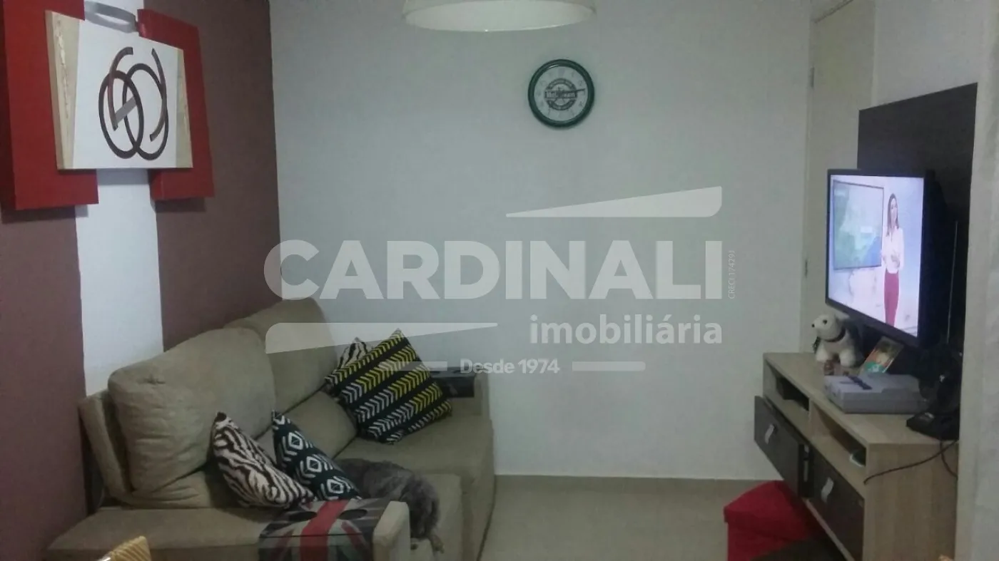 Apartamento / Padrão em São Carlos , Comprar por R$181.000,00