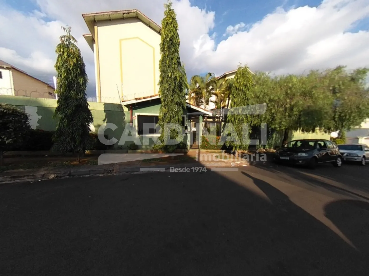 Apartamento / Padrão em São Carlos Alugar por R$1.223,00