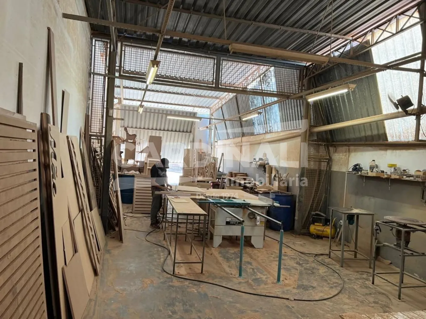 Comercial / Galpão em São Carlos , Comprar por R$250.000,00