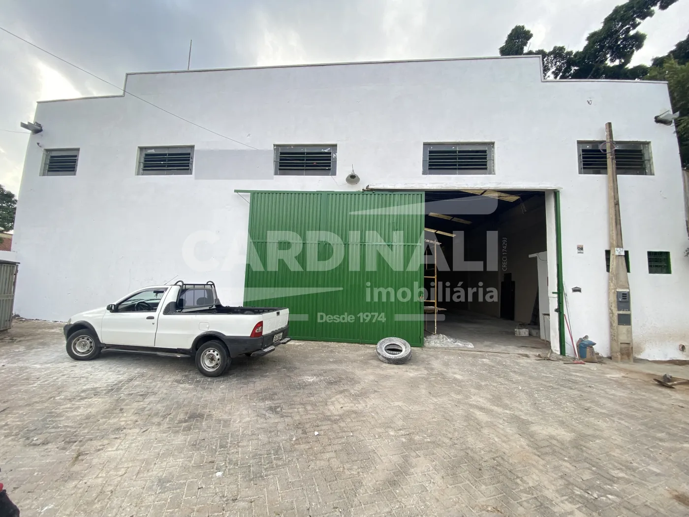 Comercial / Galpão em São Carlos 