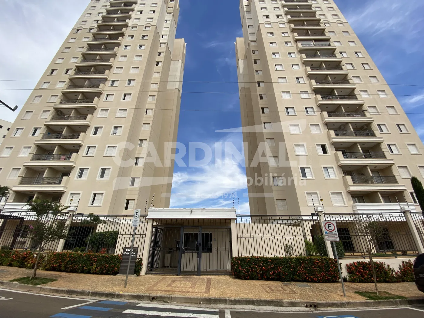 Apartamento / Padrão em São Carlos 