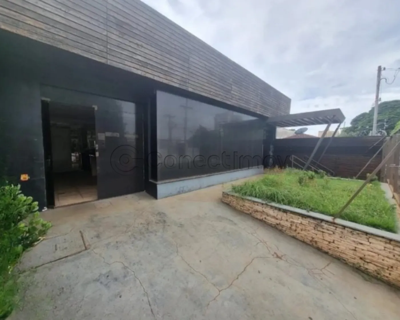 Comercial / Padrão em Ribeirão Preto Alugar por R$6.500,00
