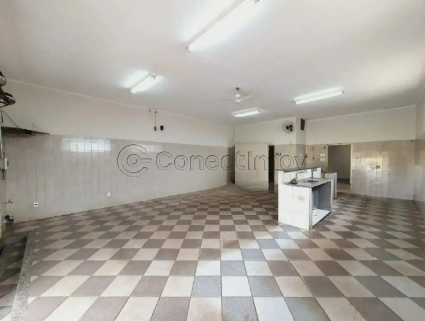 Comercial / Salão sem Condomínio em Ribeirão Preto Alugar por R$3.000,00