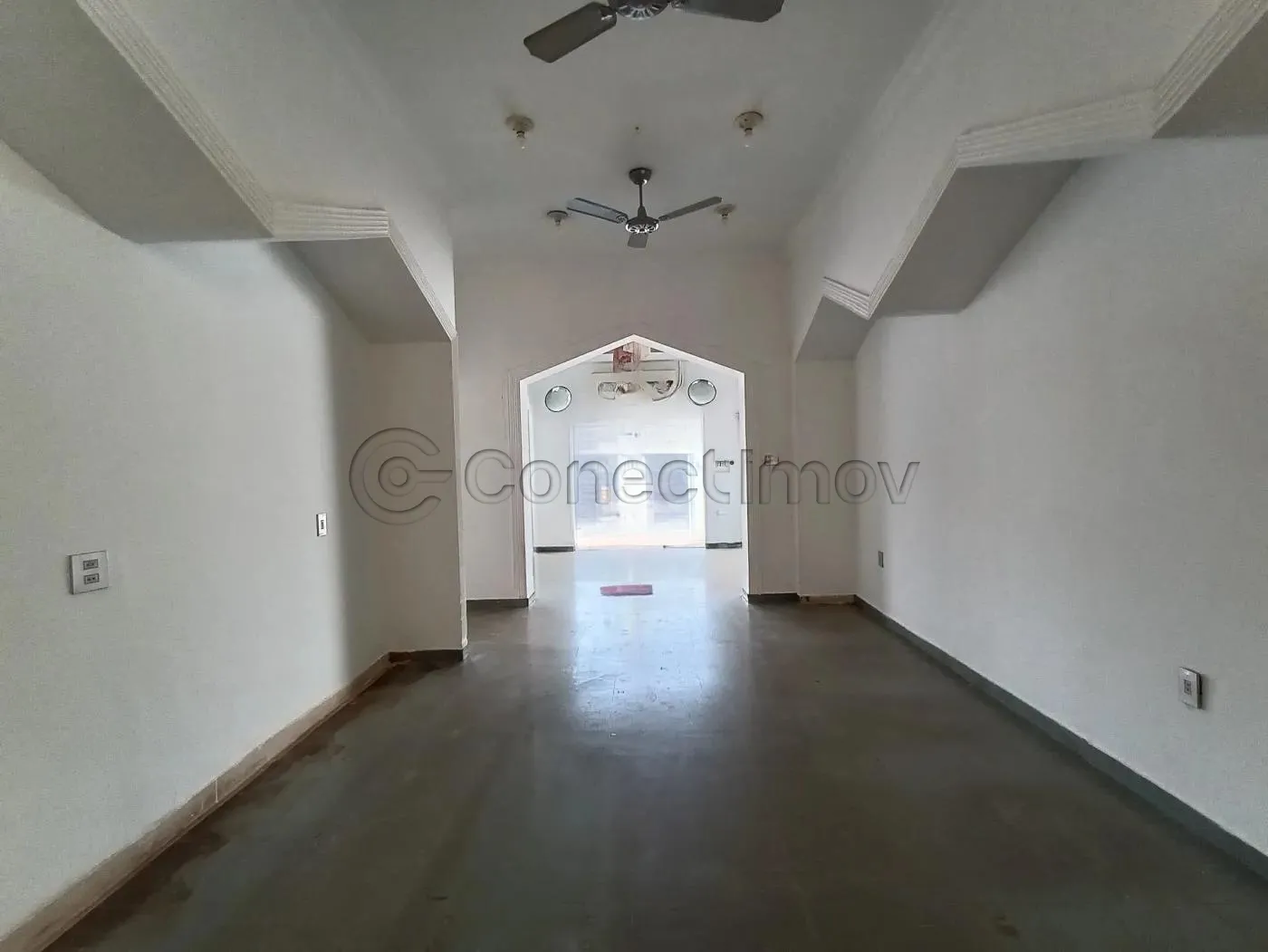 Comercial / Padrão em Ribeirão Preto Alugar por R$6.000,00