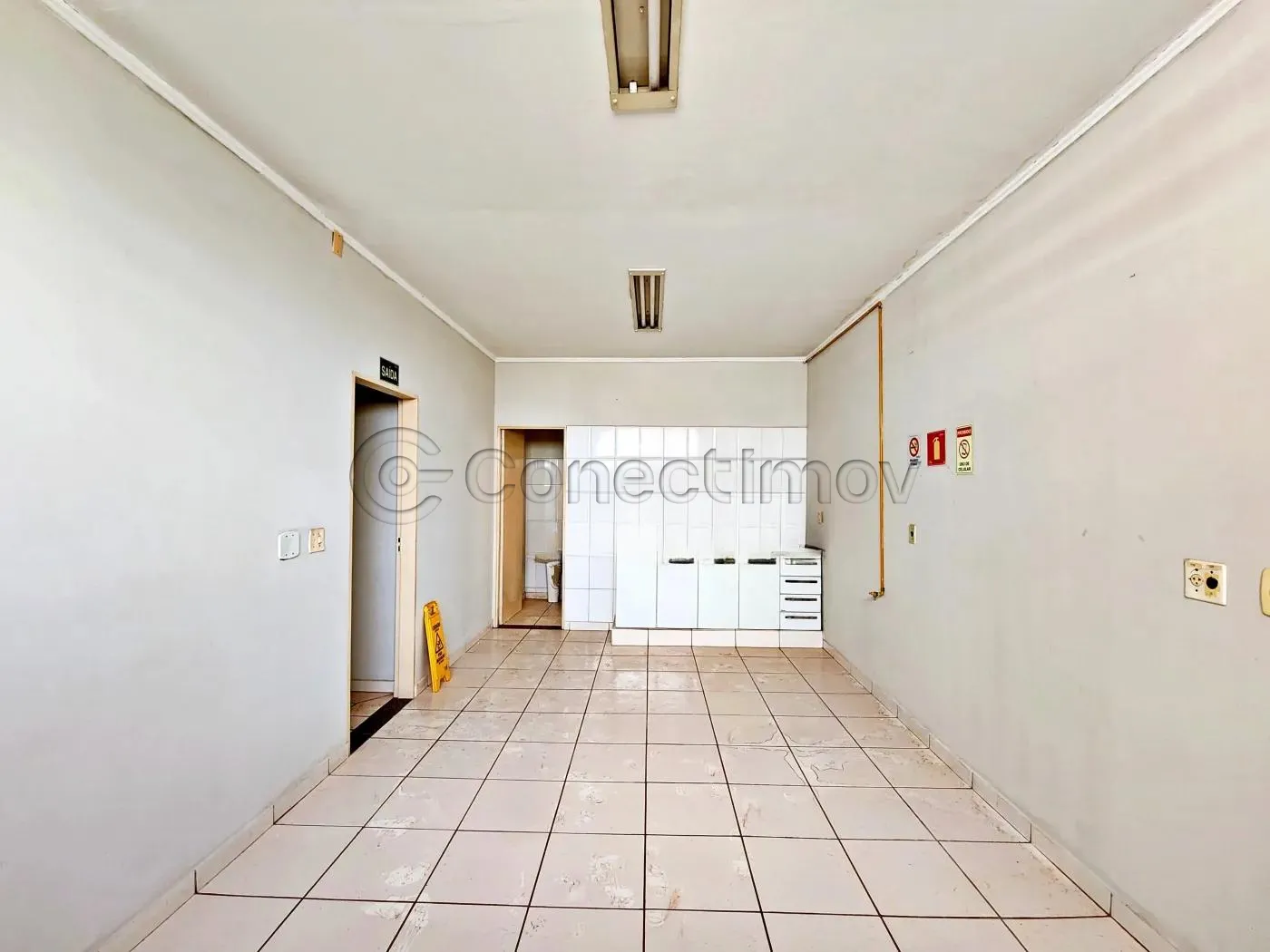 Comercial / Padrão em Ribeirão Preto Alugar por R$3.000,00